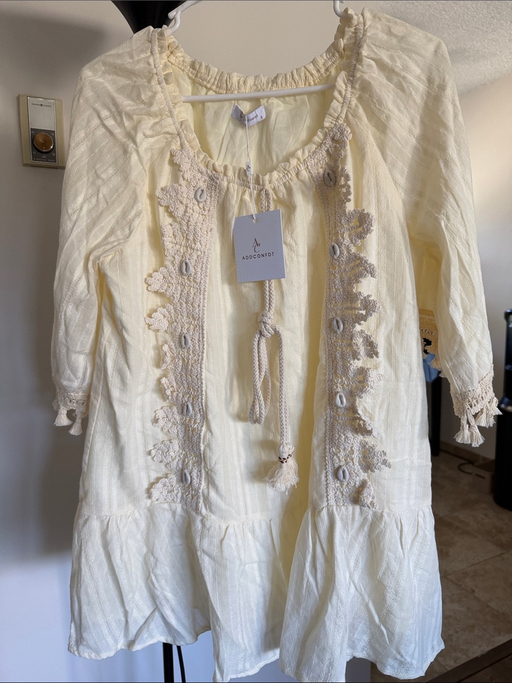 Women's Cream Lace-Trim Peasant Top - AC Addconftd